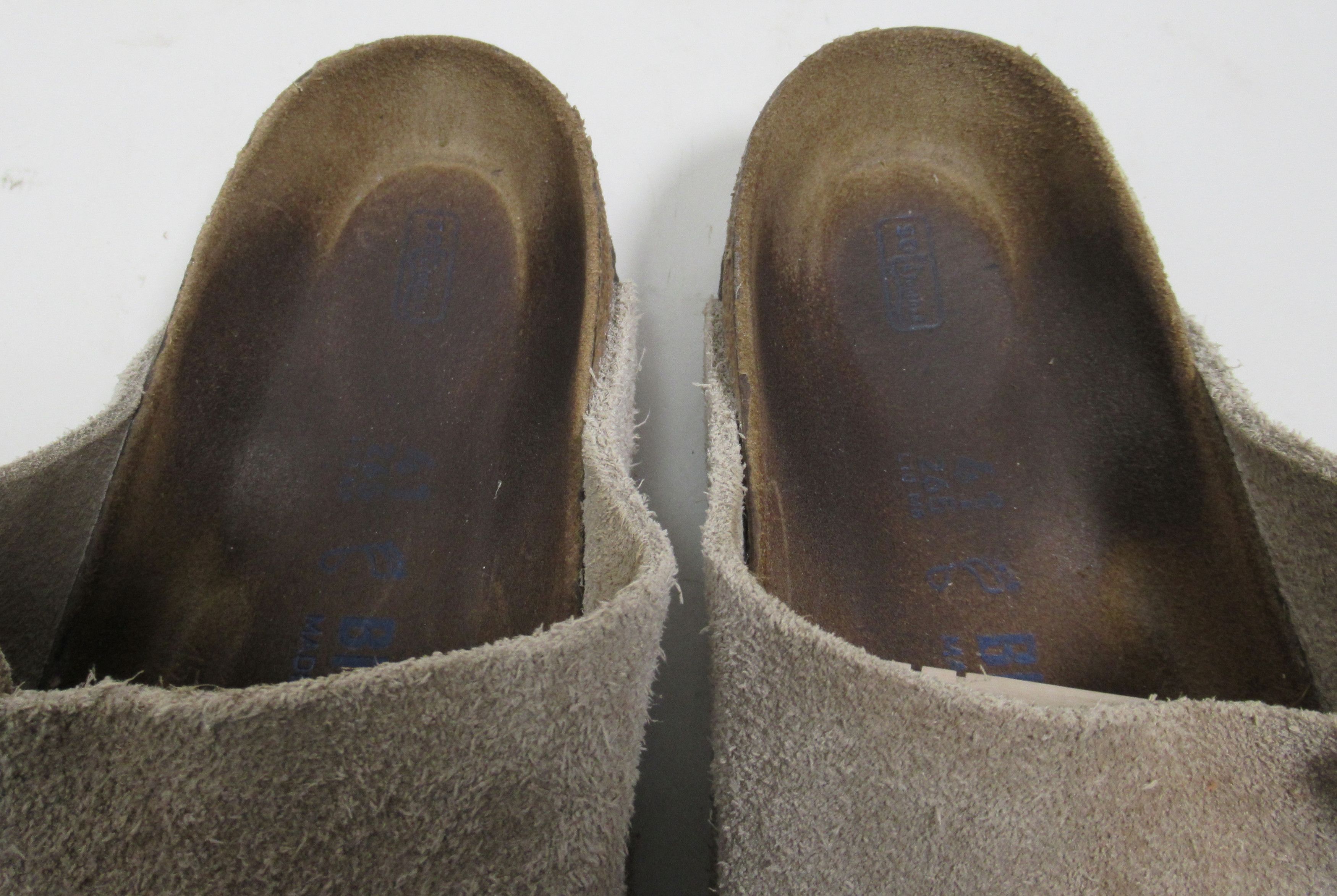 Birkenstock Birkenstock Unisex Arizona Soft Footbed Suede Leather Taupe Size US 8 / EU 41 - 5 Thumbnail