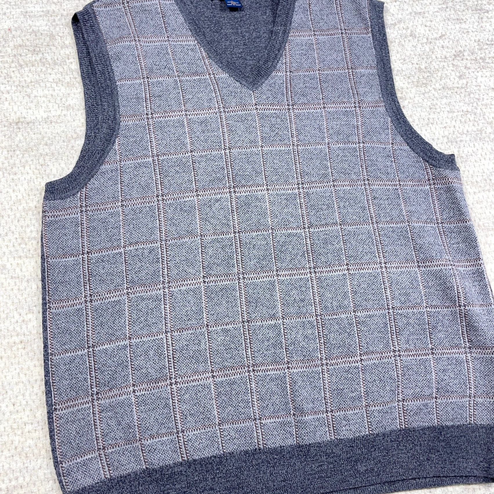 Brooks Brothers Brooks Brothers Sweater Vest Men Large Gray Merino Wool V Neck Check Plaid Size US L / EU 52-54 / 3 - 4 Thumbnail