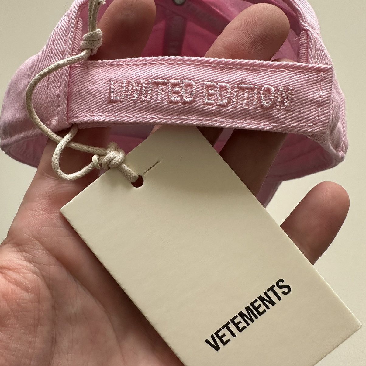 Vetements Vetements Iconic Logo Cap Baby Pink Size ONE SIZE - 3 Thumbnail