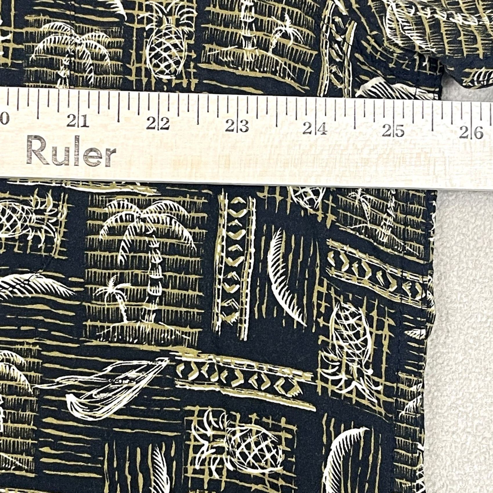 Reyn Spooner VINTAGE Reyn Spooner Shirt Men XL Black Floral Hawaiian Button-Up Adult Size US XL / EU 56 / 4 - 4 Thumbnail