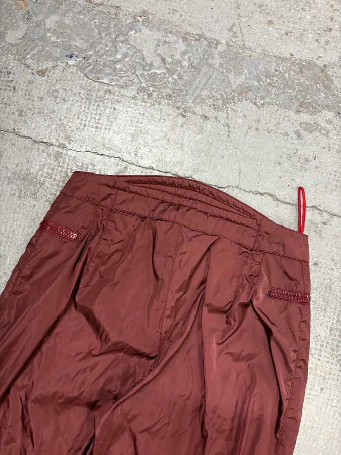 Prada SS2000 Prada Bordeaux Padded Quilted Knee Patch Pants Nylon Size 25" / US 0 / IT 36 - 7 Thumbnail