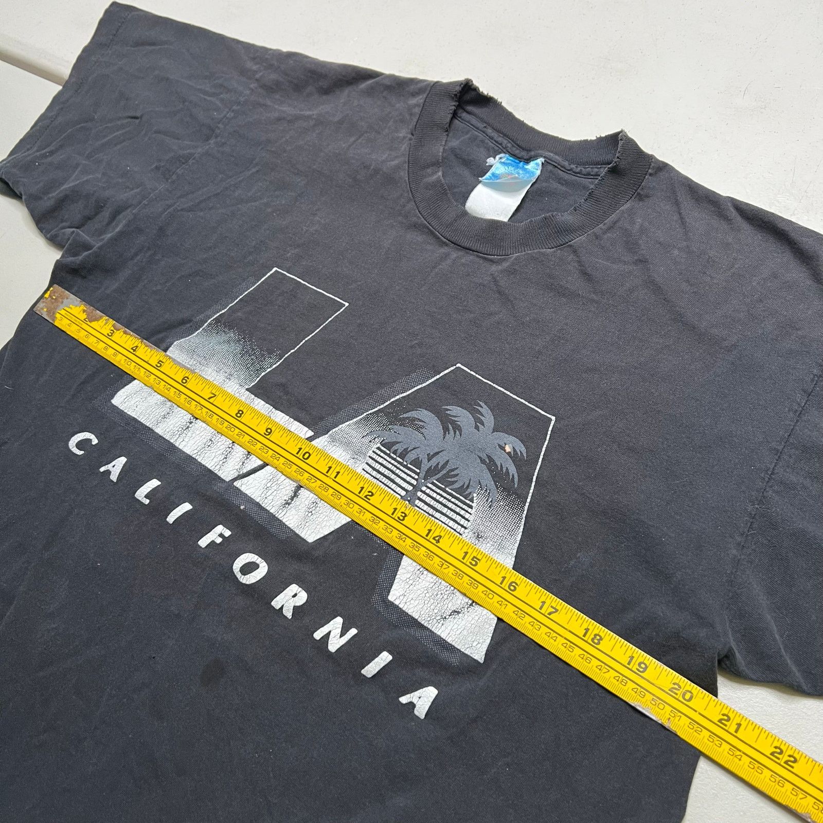 Fruit Of The Loom Vintage 90s Fruit of the Loom LA California Distress USA L Size US L / EU 52-54 / 3 - 5 Thumbnail