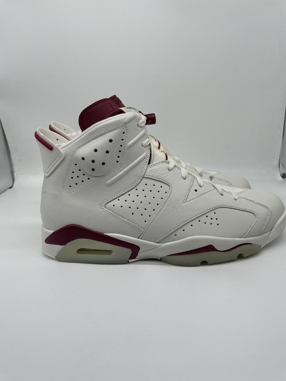 Jordan Brand Air Jordan Retro 6 Maroon Size US 10.5 / EU 43-44 - 7 Thumbnail