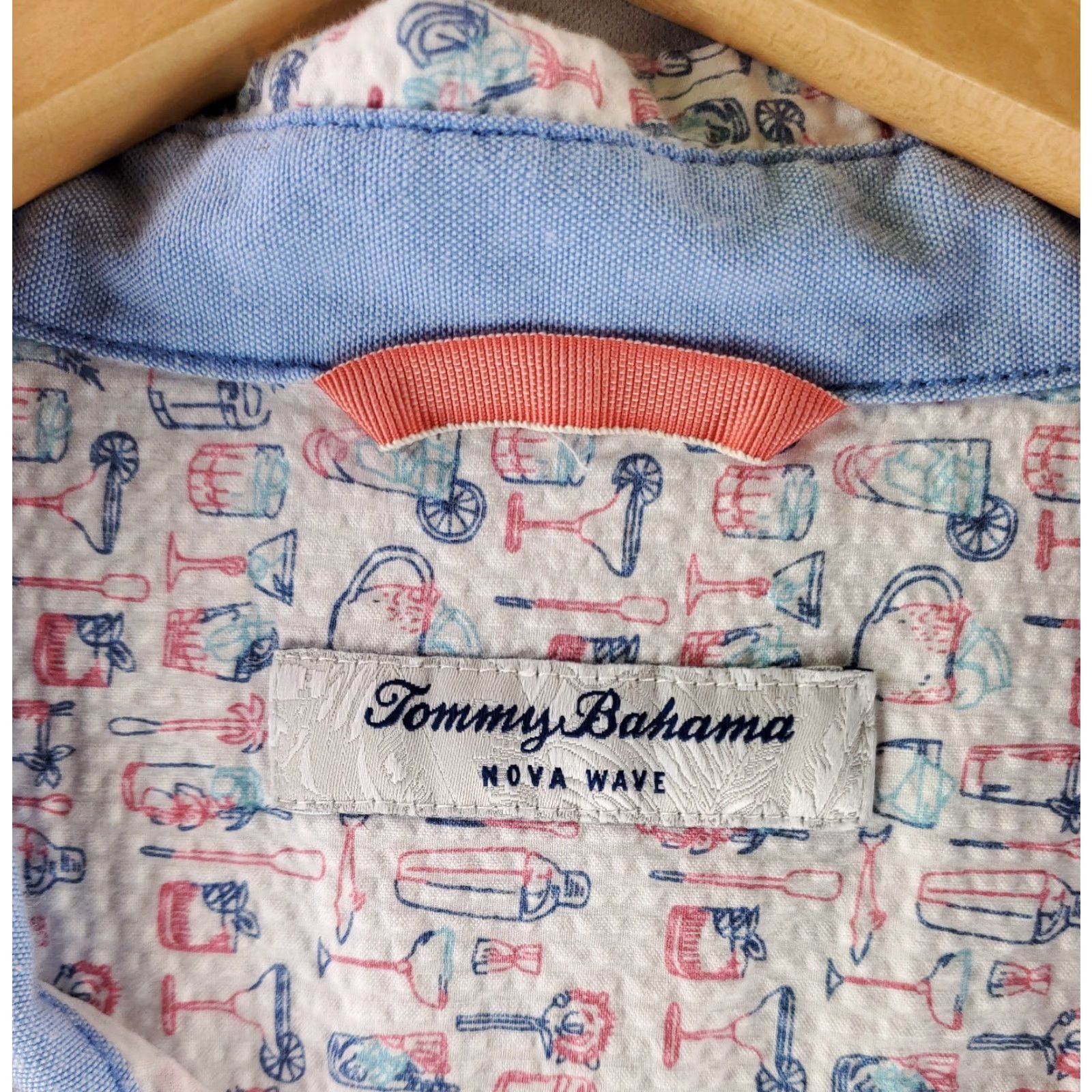 Tommy Bahama Tommy Bahama Hawaiian Shirt Cocktails Button Up Nova Wave White XL Mens Short Sleeve Multicolor Size US XL / EU 56 / 4 - 2 Thumbnail