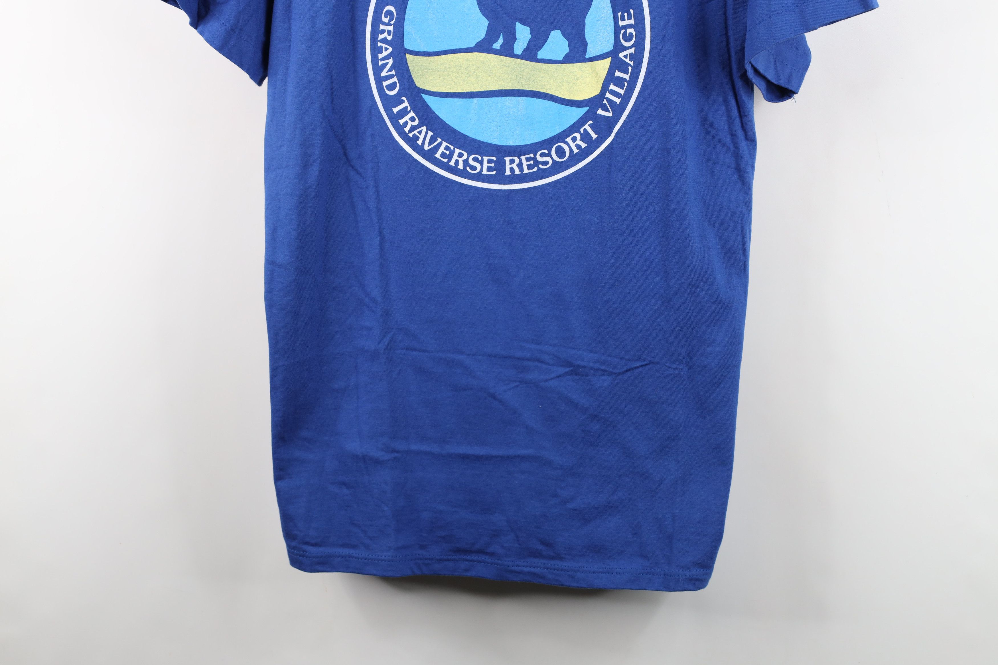 Vintage Vintage 90s Traverse Resort Village Michigan T-Shirt USA Size US L / EU 52-54 / 3 - 3 Thumbnail