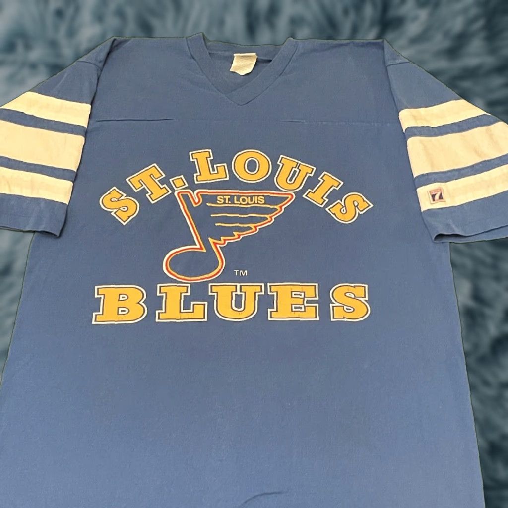 Logo 7 VINTAGE 90s St Louis Blues NHL Hockey Logo 7 Shirt Mens Size L Blue V-Neck 3/4 Sleeve Size US L / EU 52-54 / 3 - 1 Thumbnail