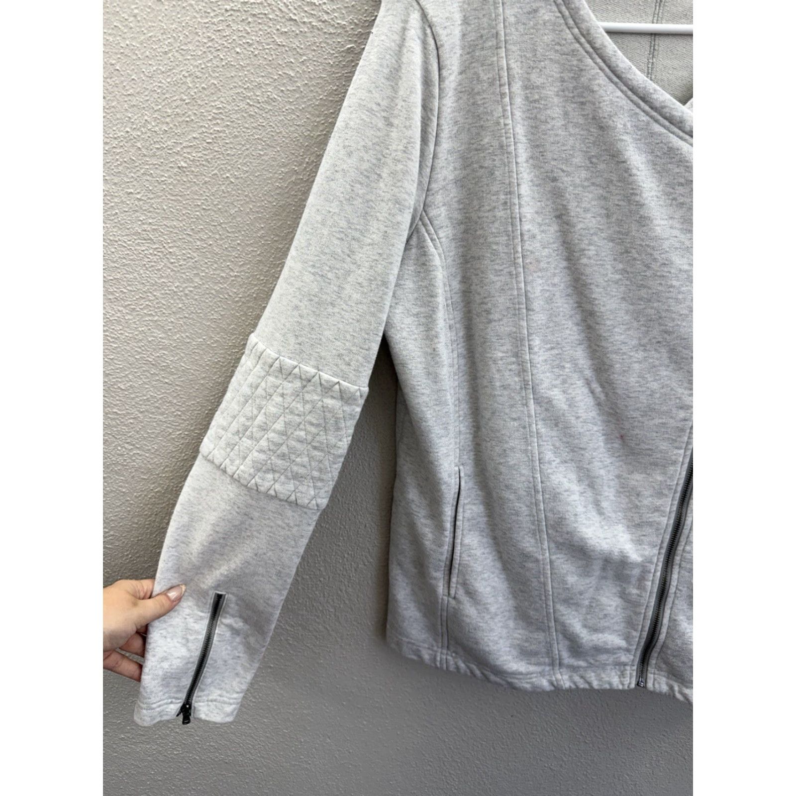 Under Armour Under Armour Womens Jacket XL Fitted Gray All Seasons Zip Up | City Outdoor | Regular Fit Womens Jacket Size XL / US 12-14 / IT 48-50 - 2 Thumbnail