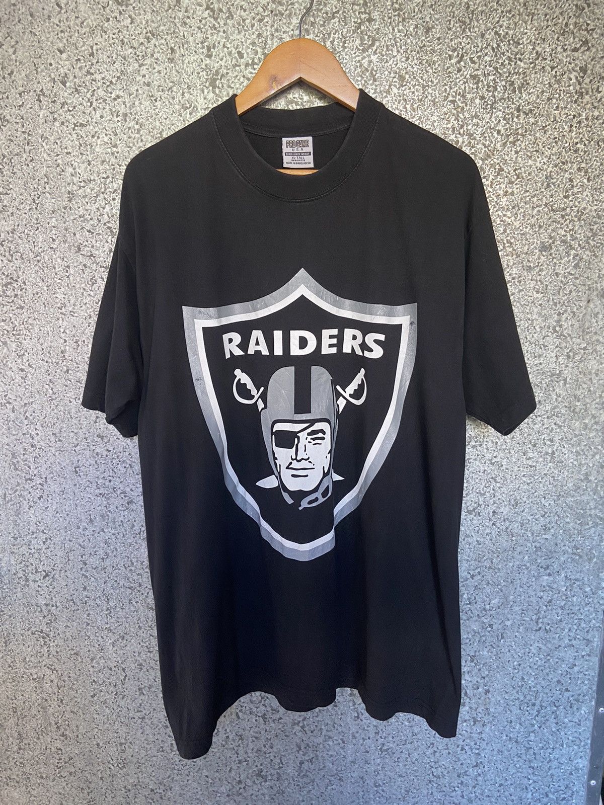 NFL 🔥 Vintage Oakland Riders t shirt big logo Size US XL / EU 56 / 4 - 1 Thumbnail