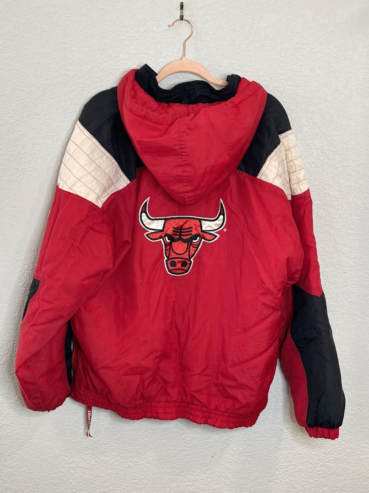 Starter Chicago Bulls Starter Jacket Sz XL with Defects *READ Size US XL / EU 56 / 4 - 1 Thumbnail