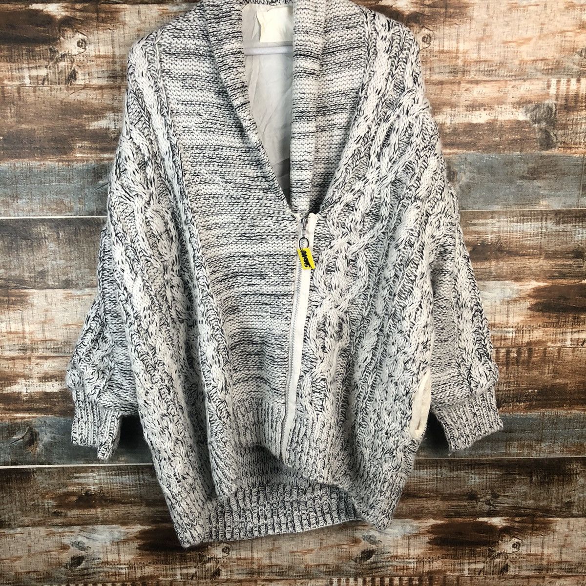 Aran Isles Knitwear Jeansis White Cardigan cable Knitwear #A1995 Size US XL / EU 56 / 4 - 3 Thumbnail