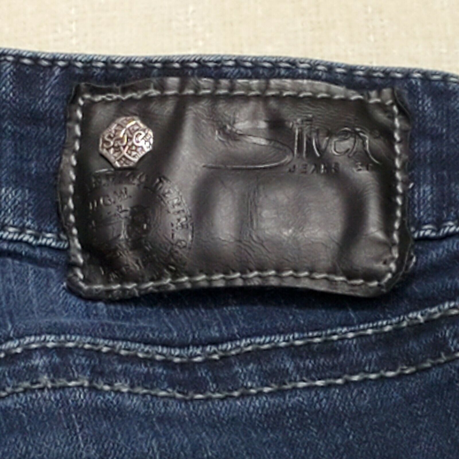 Other Silver Suki Super Stretch Medium Wash Women Size 26/31 Size 25" / US 0 / IT 36 - 5 Thumbnail