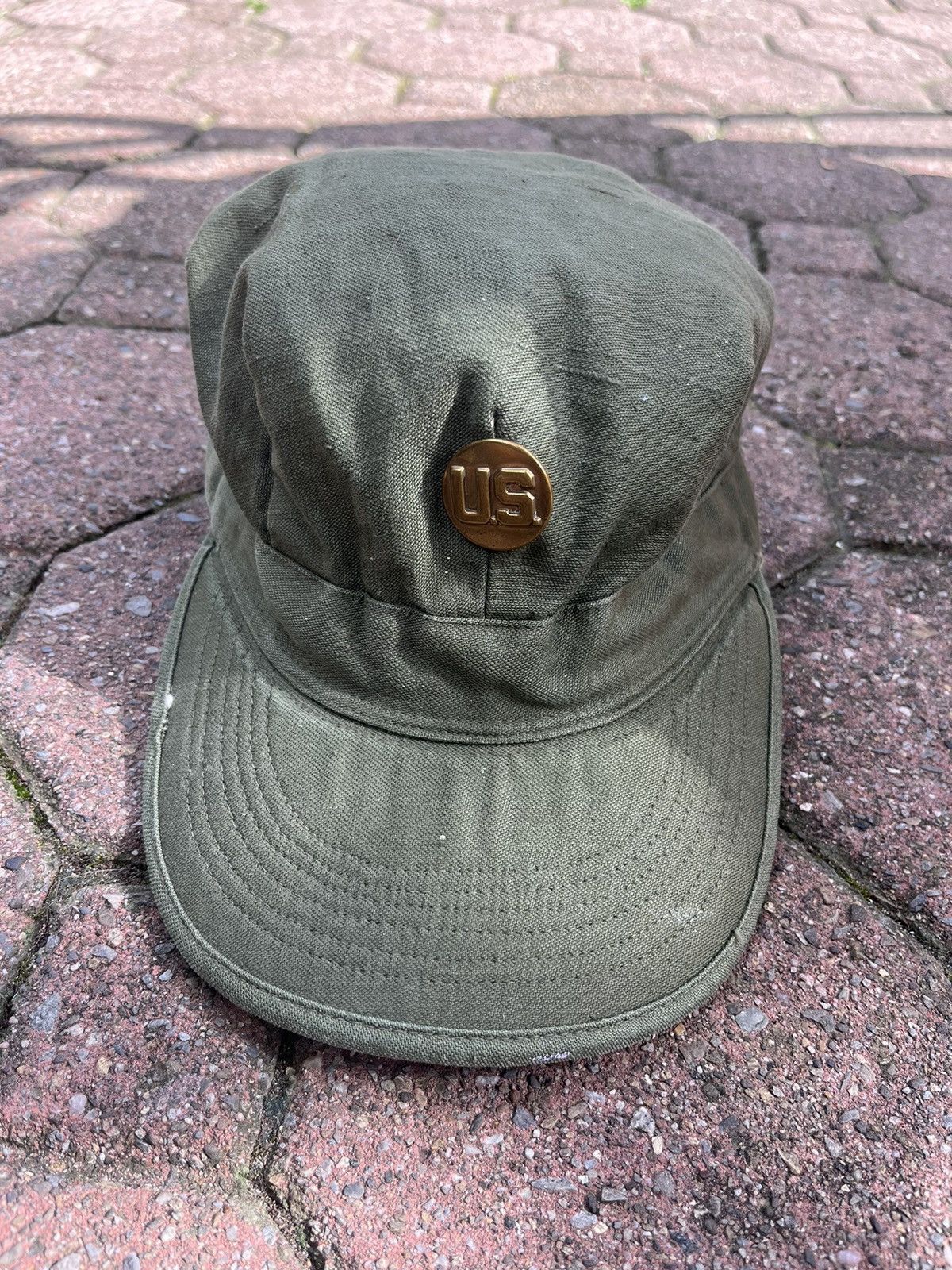 Vintage Vintage WW2 Military Hat Stylish Unique Pinned Size ONE SIZE - 1 Thumbnail