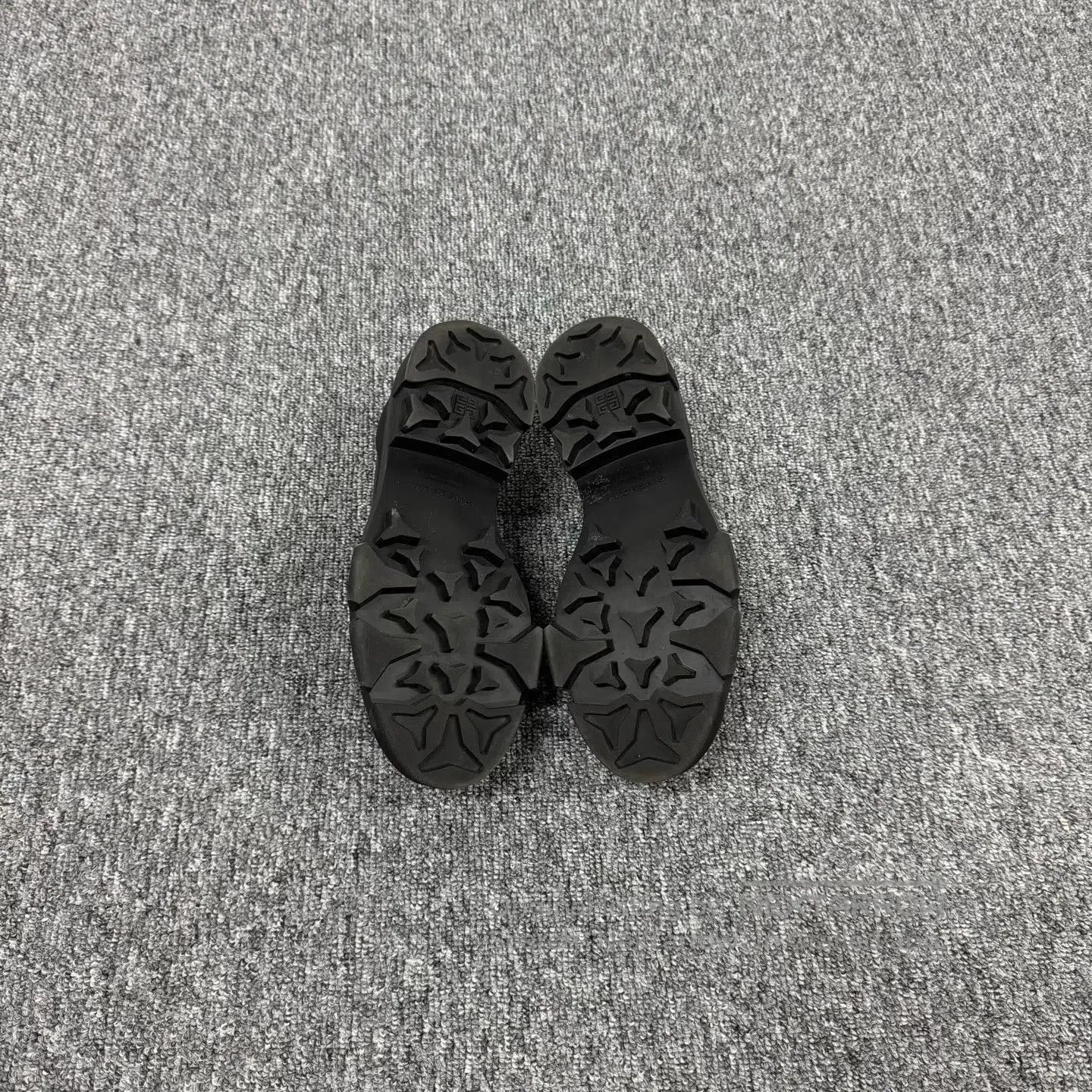 Givenchy Givenchy black gold Le Fu Shoes| Size US 5.5 / IT 35.5 - 6 Thumbnail
