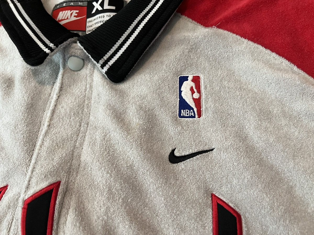 Nike Vintage Nike Portland Trailblazers Shooting Warm Up Jersey Size US XL / EU 56 / 4 - 4 Thumbnail