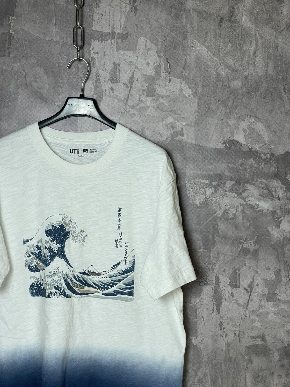 Japanese Brand × Uniqlo Uniqlo Japanese Brand Vintage retro wave art T-shirt Size US M / EU 48-50 / 2 - 4 Thumbnail