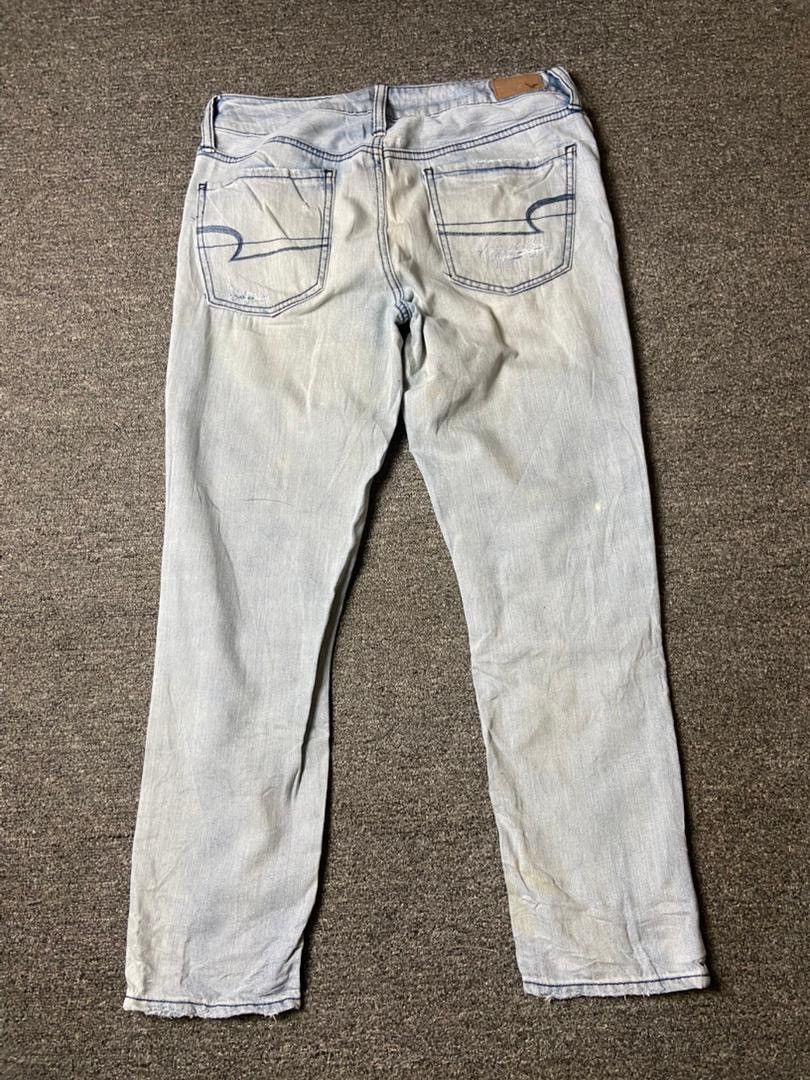 American Eagle Outfitters American Eagle Outfitters Distressed Ripped Jeans (175) Size US 31 - 2 Thumbnail