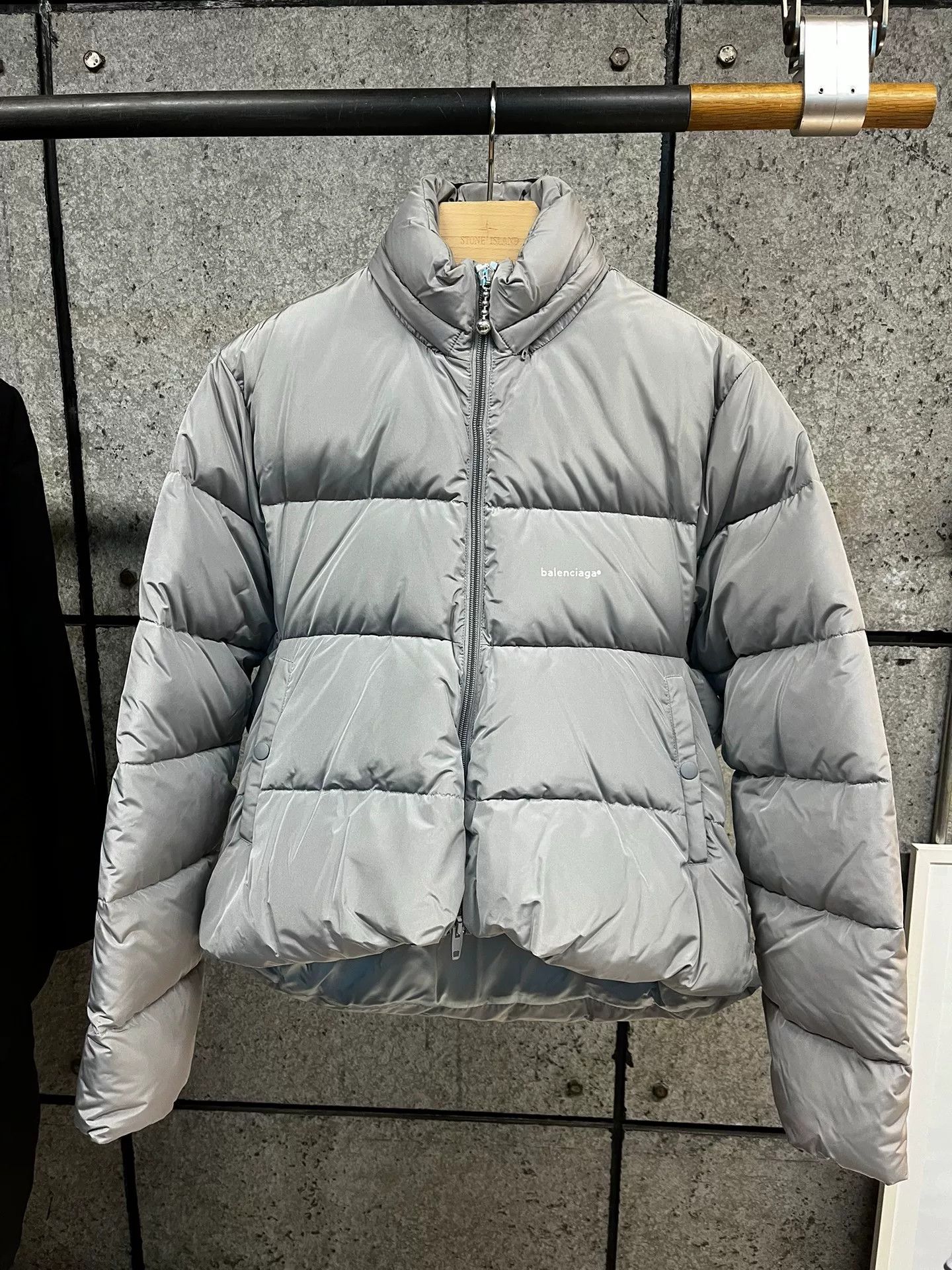 Balenciaga Balenciaga Gray Down Jacket Size 44 Size US S / EU 44-46 / 1 - 1 Thumbnail