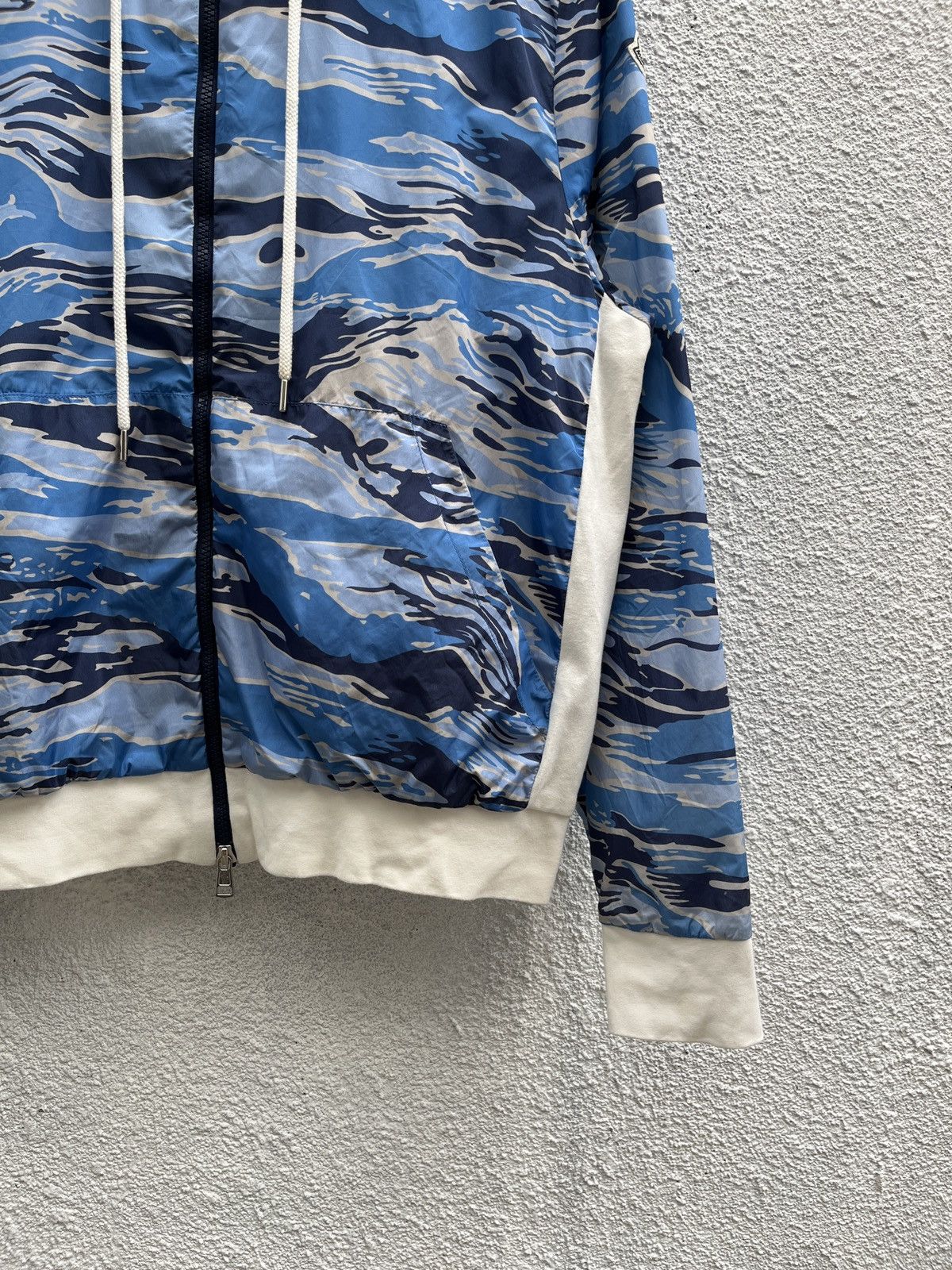 Moncler Moncler Maglia Cardigan Blue Camo Nylon Jacket Size US L / EU 52-54 / 3 - 4 Thumbnail