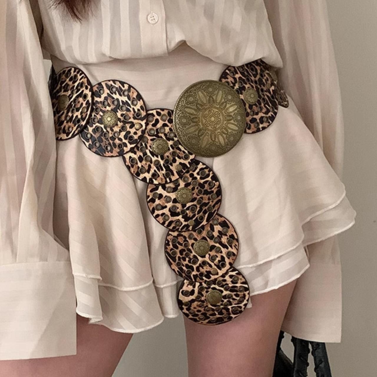 Japanese Brand Vintage Style Oversized Animal Print Disc Belt Size ONE SIZE - 1 Thumbnail