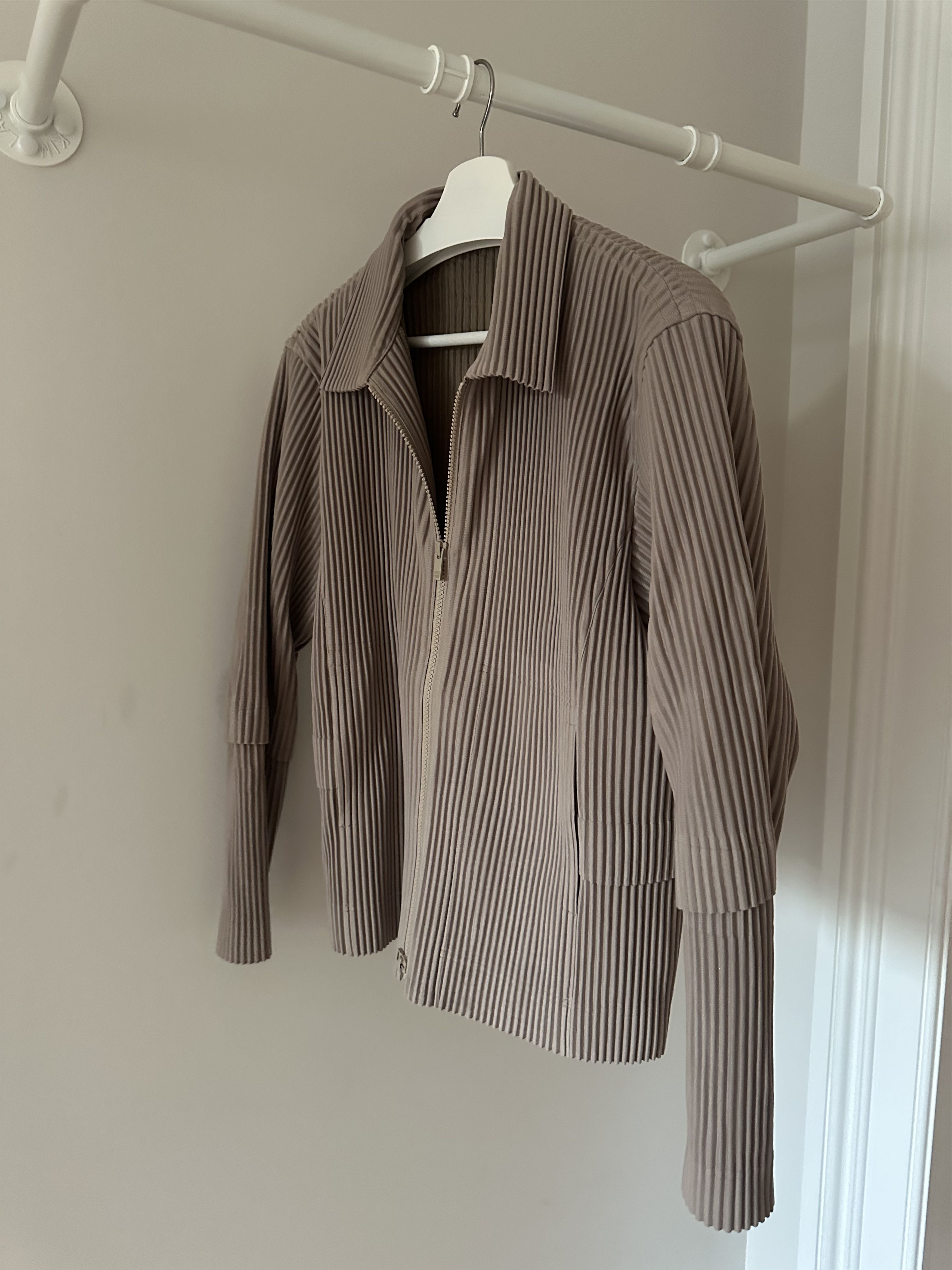 Homme Plisse Issey Miyake JP 2 - Homme Plissé Issey Miyake CARGO JACKET SAND BEIGE Size US M / EU 48-50 / 2 - 2 Thumbnail