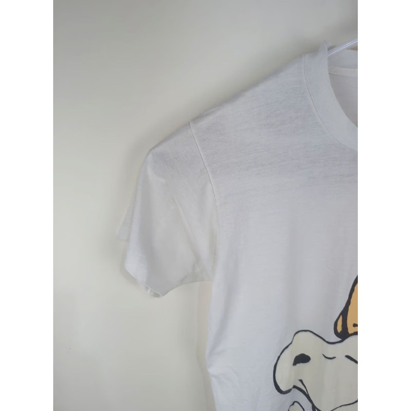 Peanuts VINTAGE Syndicate United Peanuts T Shirt White Large Crew Neck Short Sleeve Beaded Logo Snoopy Charlie Brown 80s 90s Men // Size US L / EU 52-54 / 3 - 4 Thumbnail