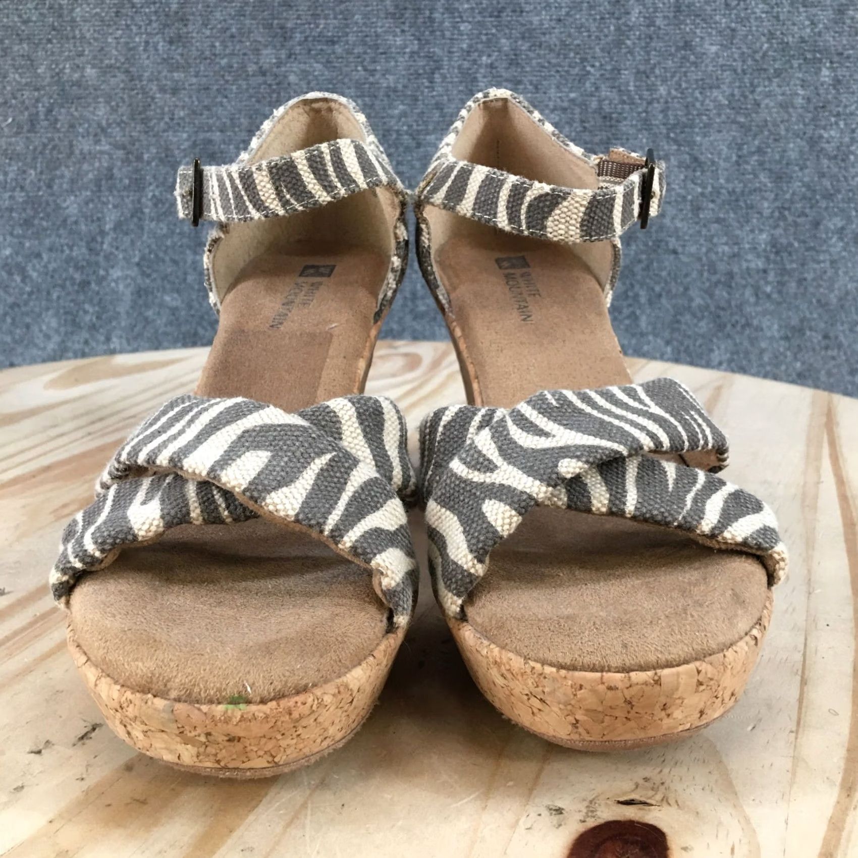 Vintage White Mountain Outshine Sandals Strappy Cork Wedge Gray White Womens 5.5M Shoes Size US 6 / IT 36 - 4 Thumbnail