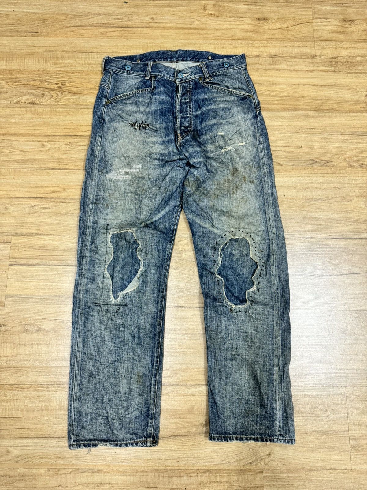 SIFURY DISTRESSED JEANS