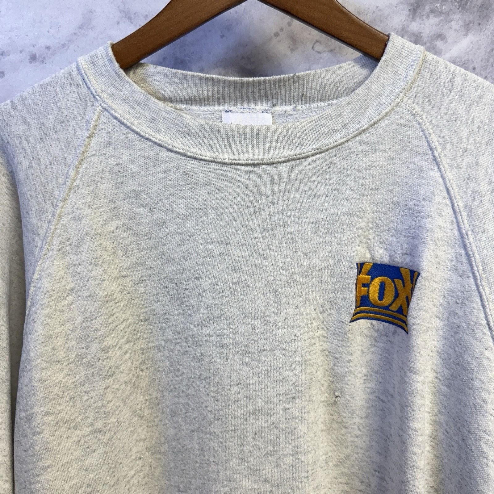 Vintage Vintage 90s Fox Video News Sweatshirt Mens XL Gray Crew Neck Size US XL / EU 56 / 4 - 1 Thumbnail