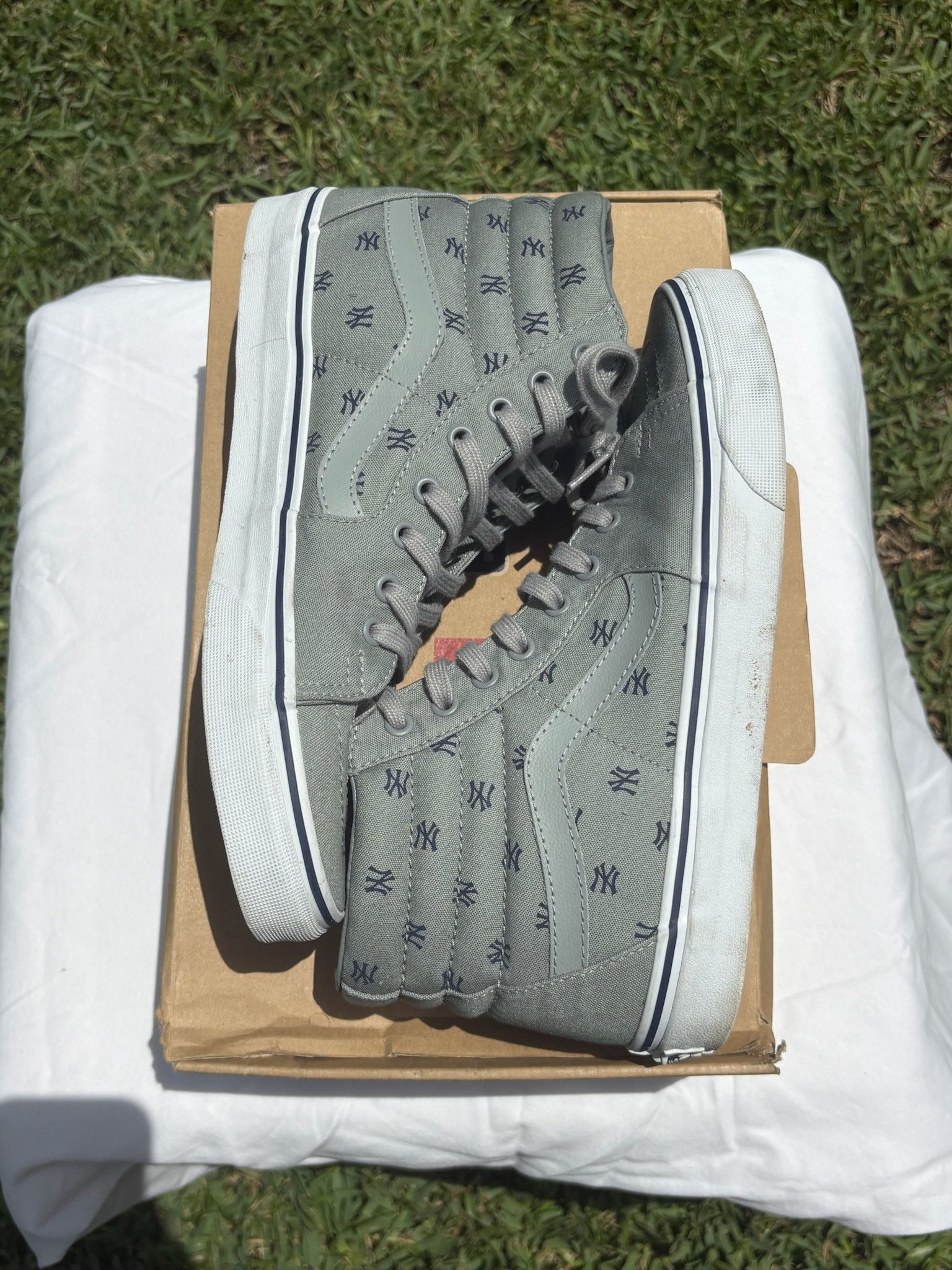 Vans MLB x Vans Yankees Size 10 Size US 10 / EU 43 - 4 Thumbnail