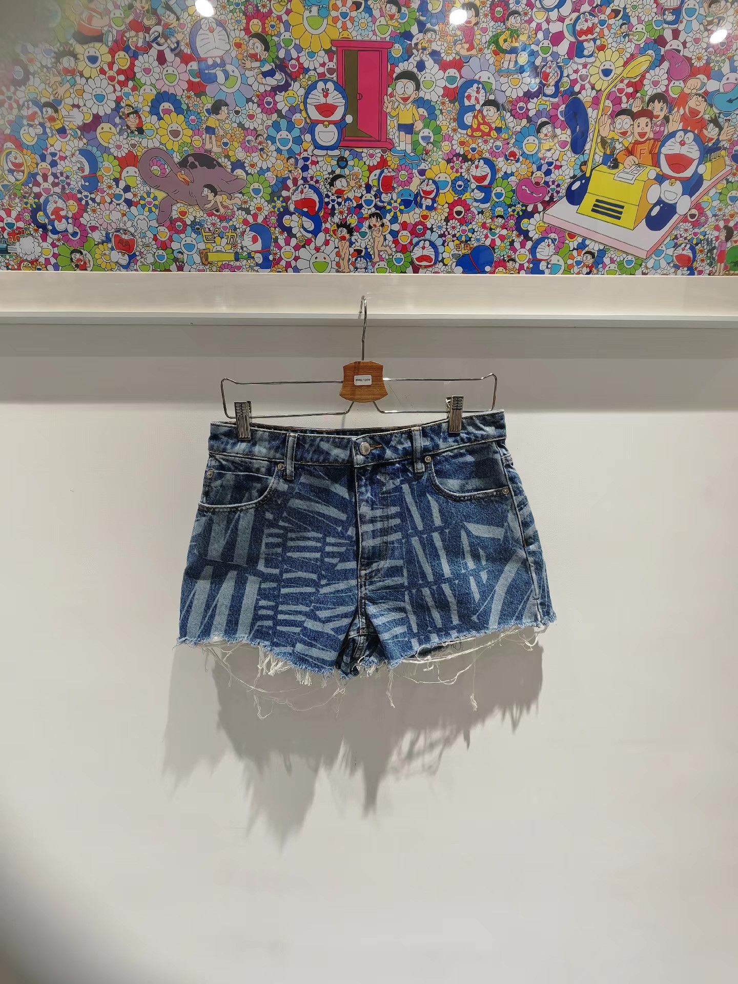 Alexander Wang Alexander Wang Logo Print Distressed Denim Shorts Q15 Size 38" / US 16 / IT 52 - 1 Thumbnail