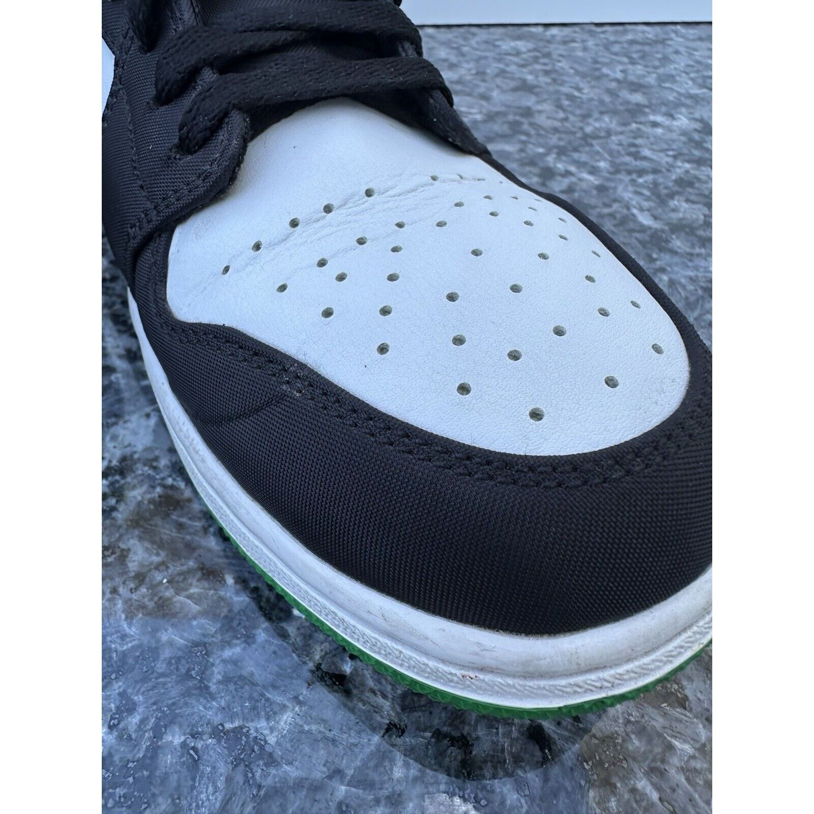 Nike Nike Air Jordan 1 Mid SE Shoes Oakland Lucky Green 10.5 Size US 10.5 / EU 43-44 - 6 Thumbnail