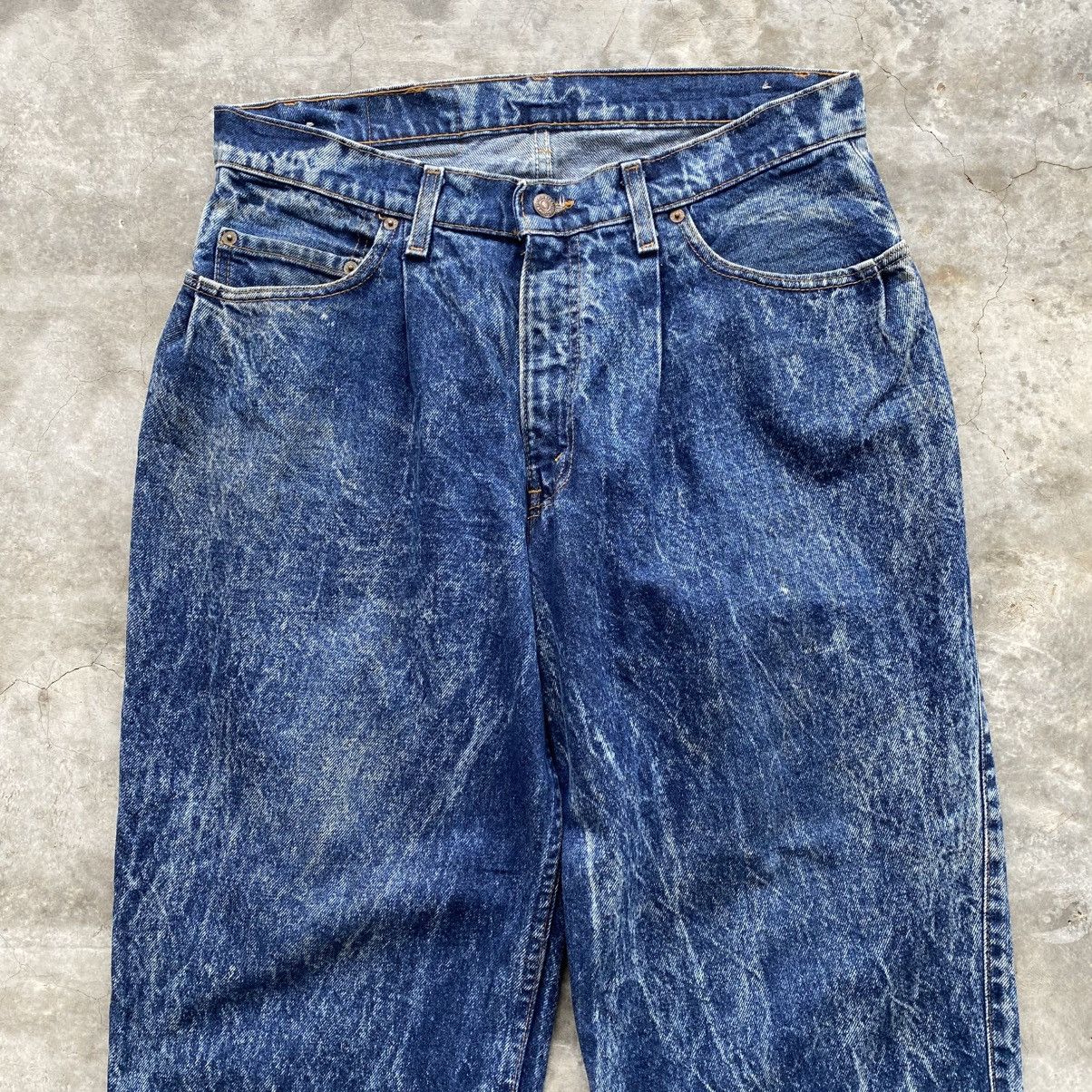 If Six Was Nine × Le Grande Bleu (L.G.B.) × Levi's Vintage 90's Levi's 501 Distressed Denim w35 Size 34" / US 12 / IT 48 - 2 Thumbnail