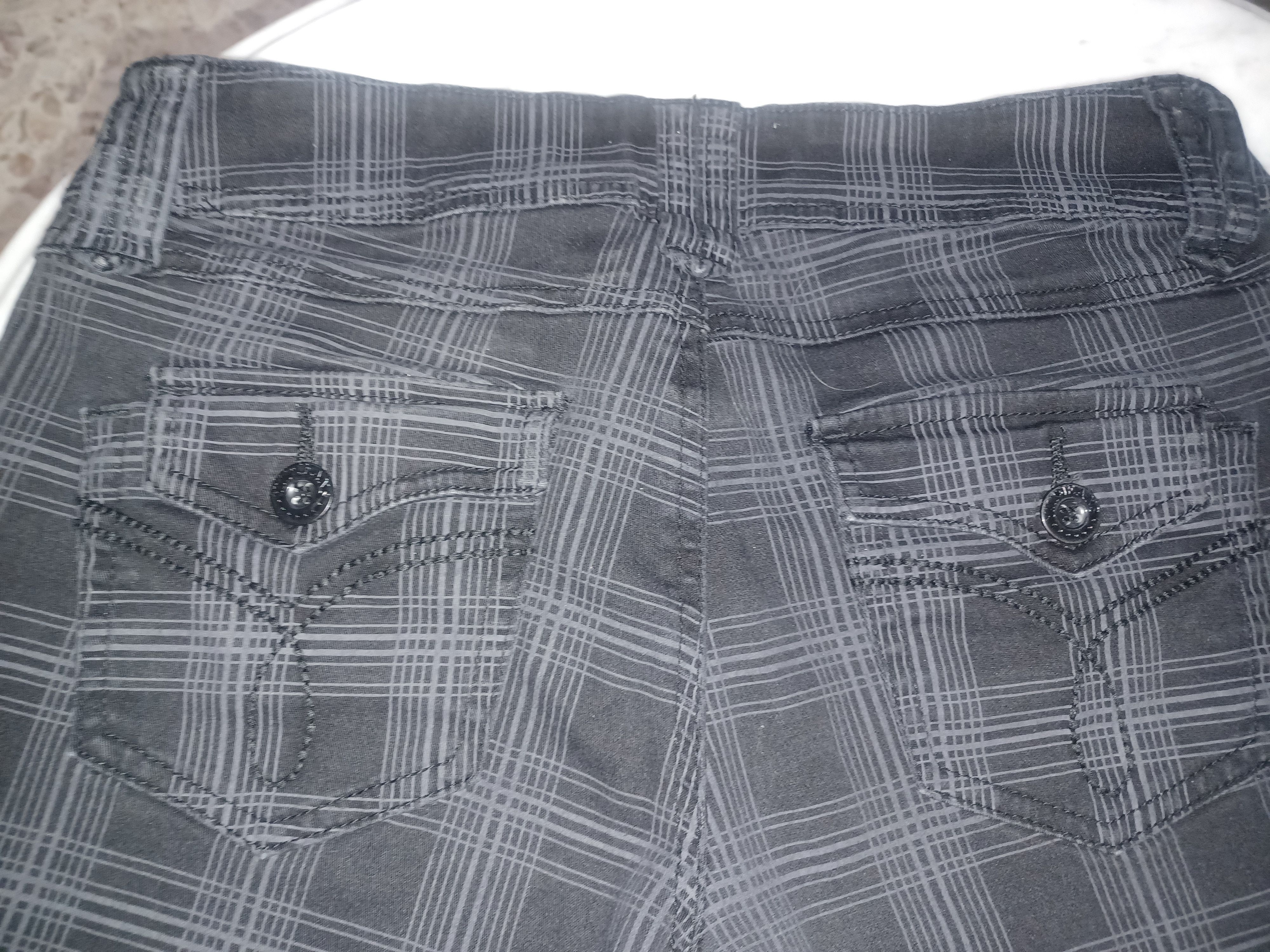 Other YMI Women's Shorts SZ 7 Black Plaid Size 28" / US 6 / IT 42 - 3 Thumbnail