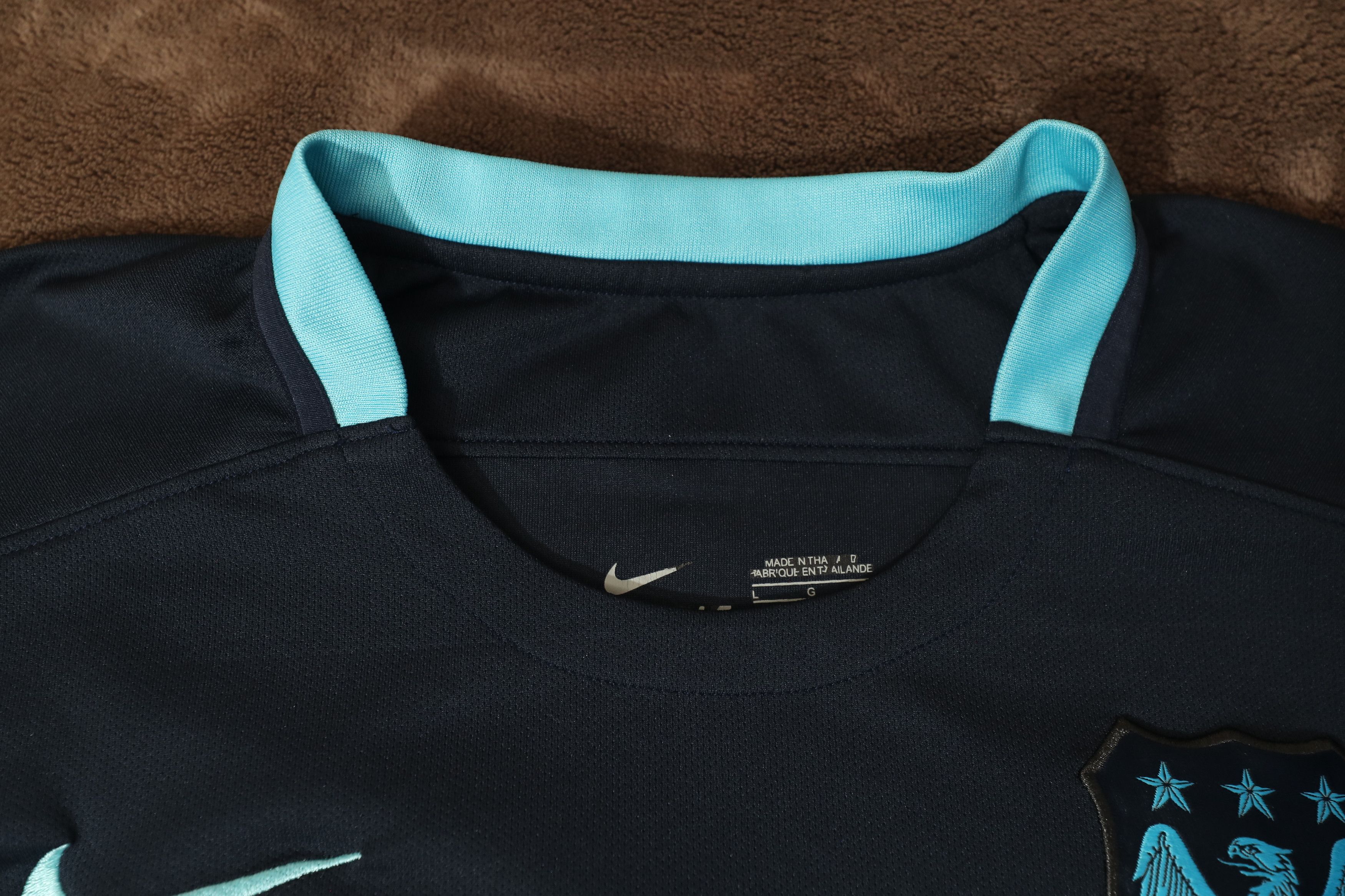 Nike Manchester City 2015-2016 Long Sleeve (L) Size US L / EU 52-54 / 3 - 10 Thumbnail