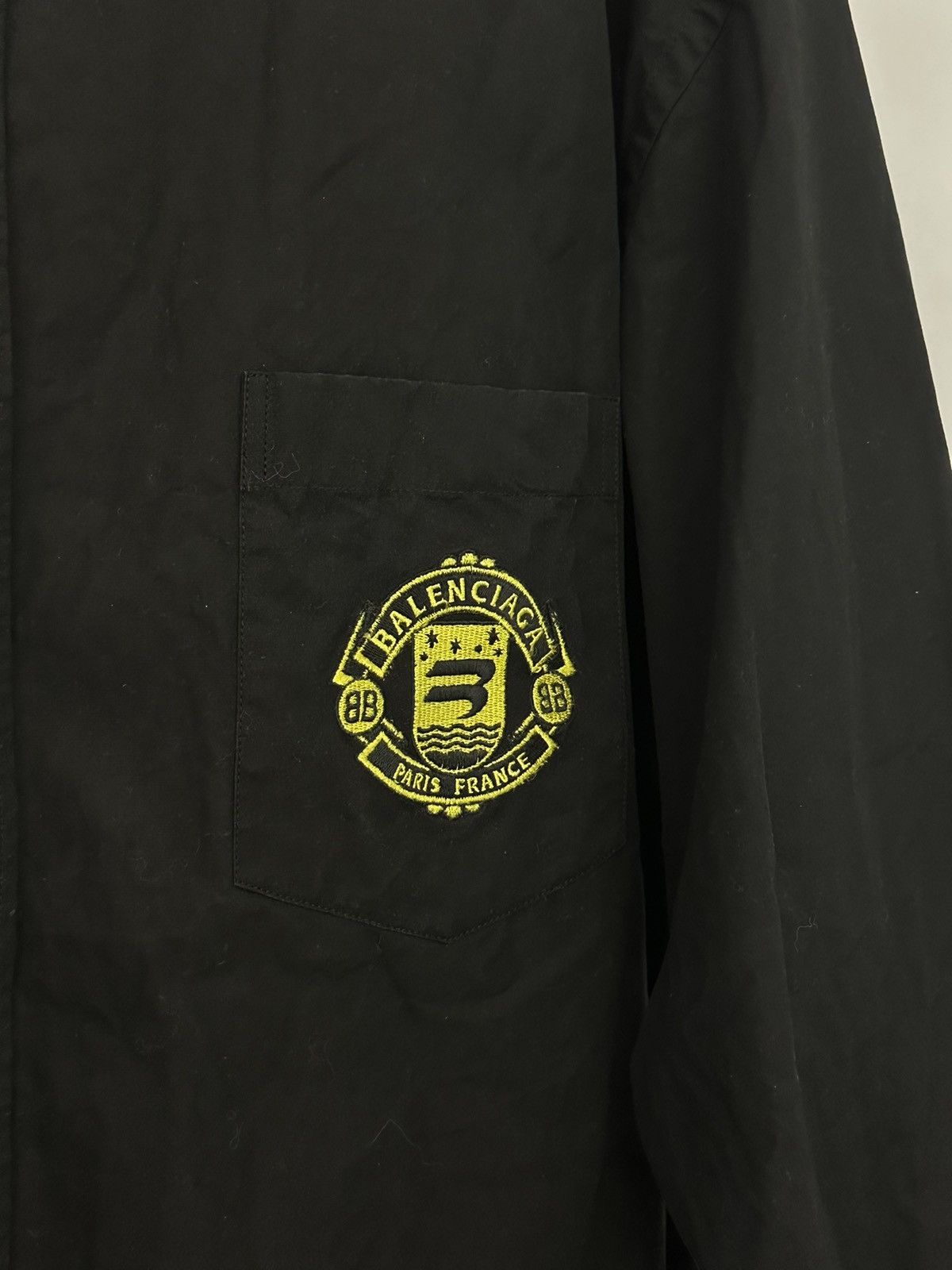 Balenciaga BB Quest Logo Shirt Size US XL / EU 56 / 4 - 2 Thumbnail