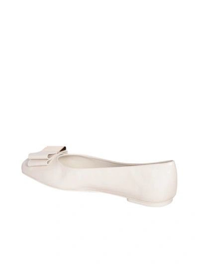Salvatore Ferragamo o1s1rm1224 Double-Bow Ballet Flats in White Size US 6.5 / IT 36.5 - 3 Thumbnail