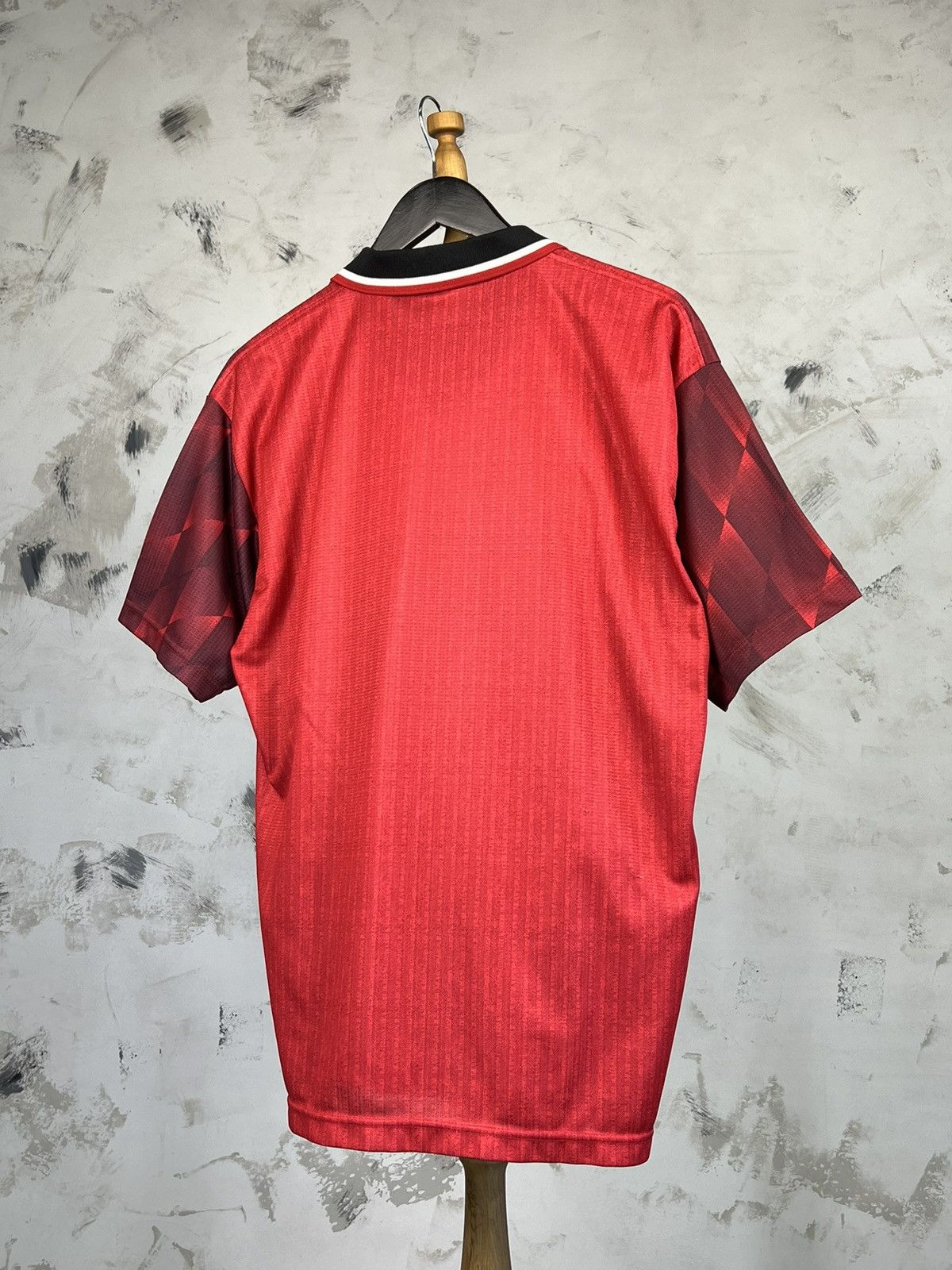 Vintage Vintage Manchester United Sharp Fan Jersey Size L - XL Size US XL / EU 56 / 4 - 3 Thumbnail