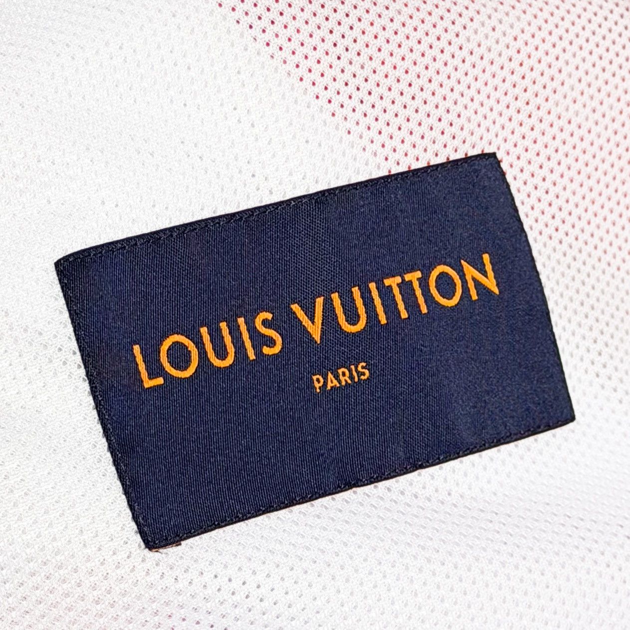 Louis Vuitton 2022 Bleached Monogram Bandana Windbreaker By Virgil Abloh Size US L / EU 52-54 / 3 - 8 Thumbnail