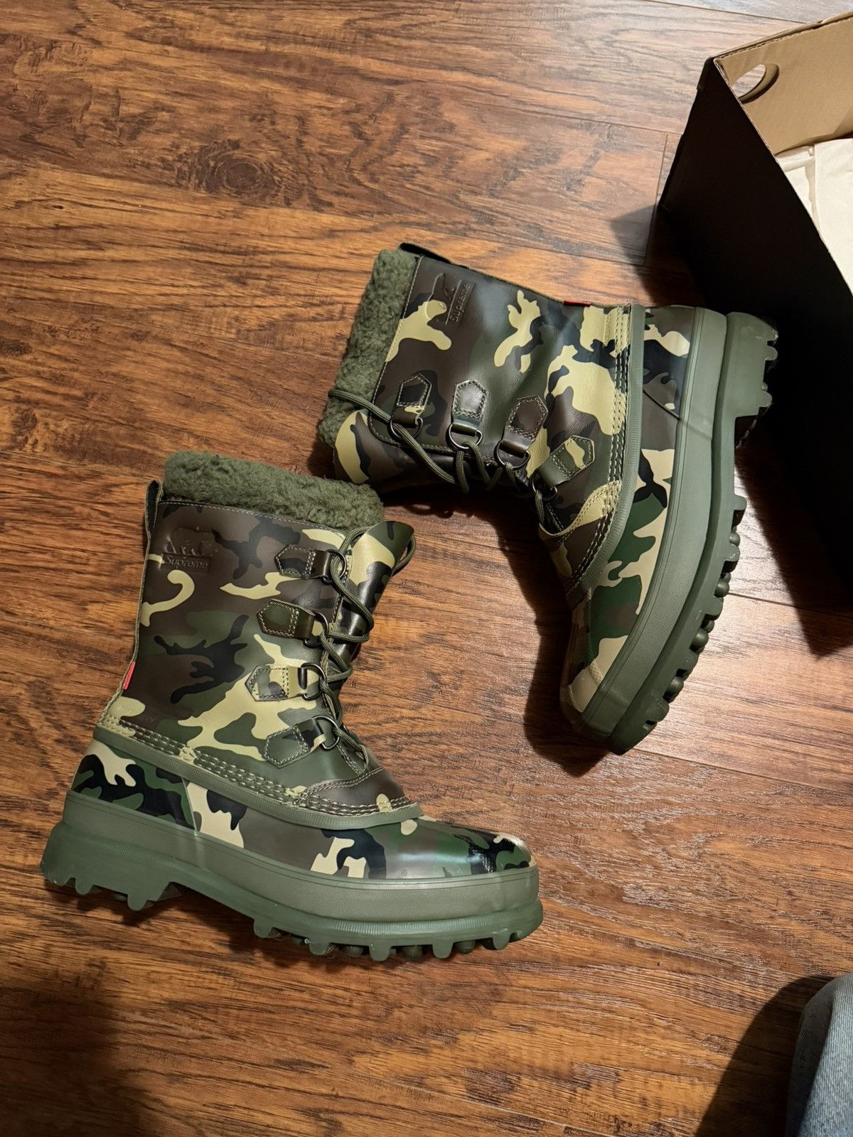 SOREL × Supreme Supreme sorel caribou boots Size US 10 / EU 43 - 5 Thumbnail