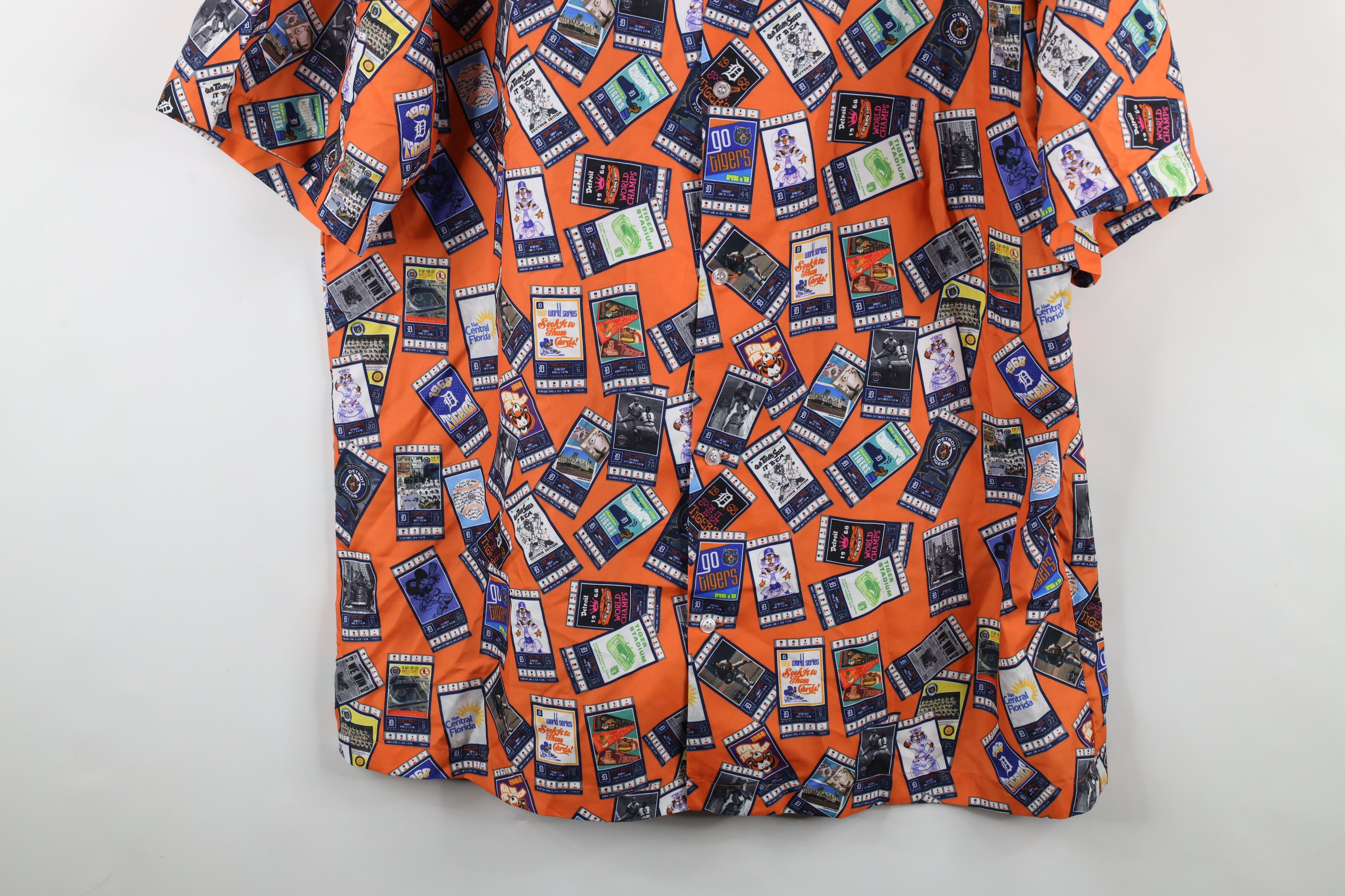 Vintage Vintage Print Detroit Tigers Baseball Hawaiian Button Shirt Size US XXL / EU 58 / 5 - 3 Thumbnail