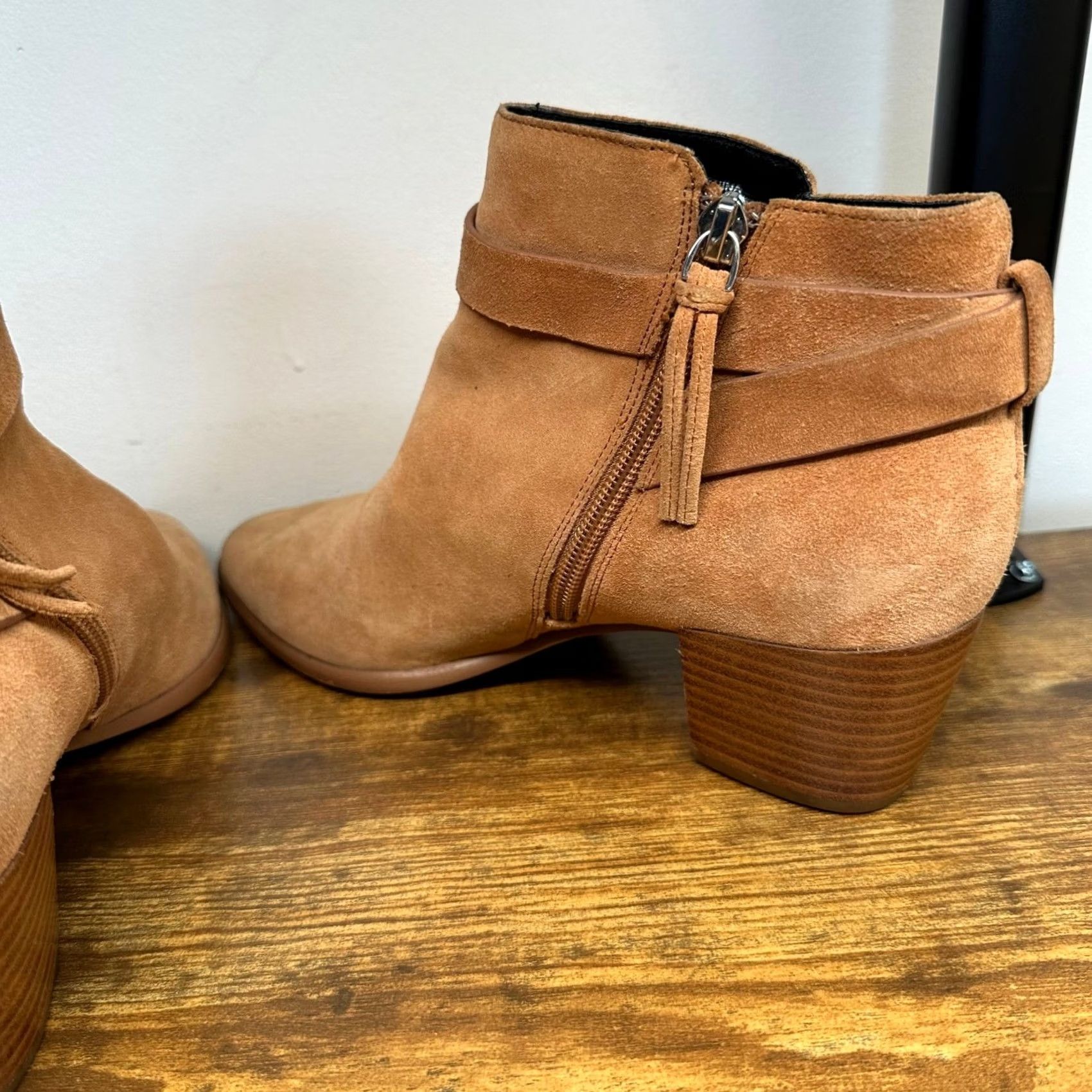 Rebecca Minkoff Rebecca Minkoff Womens Suede Ankle Boots Fringe Western Zipper Zip Tan 8.5M Casual Travel Cowgirl Size US 9 / IT 39 - 5 Thumbnail