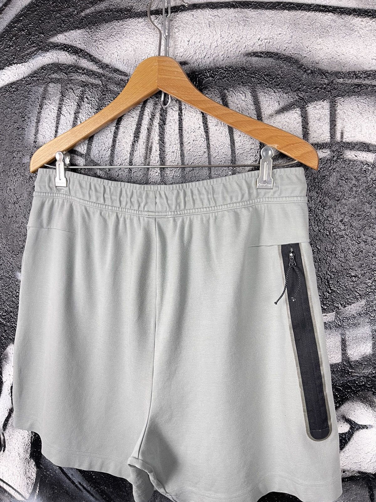 Nike Nike Tech Fleece Lightweight Mics Turquoise Shorts Men’s Size Medium Size US 32 / EU 48 - 9 Thumbnail