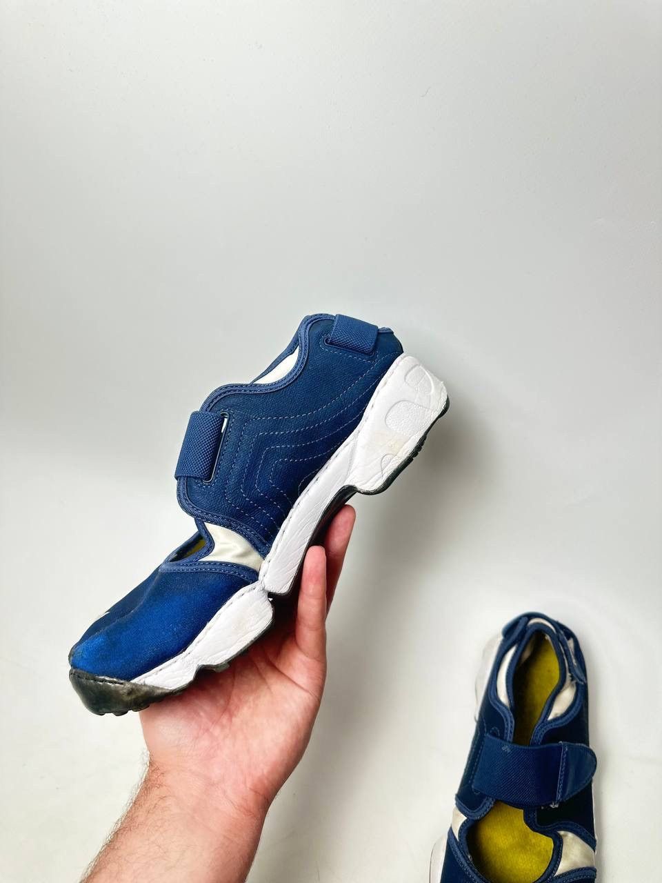 Nike 08s Vintage Ninja Tabi Nike Rift Sandals Japanese Vibe Size US 8 / EU 41 - 4 Thumbnail