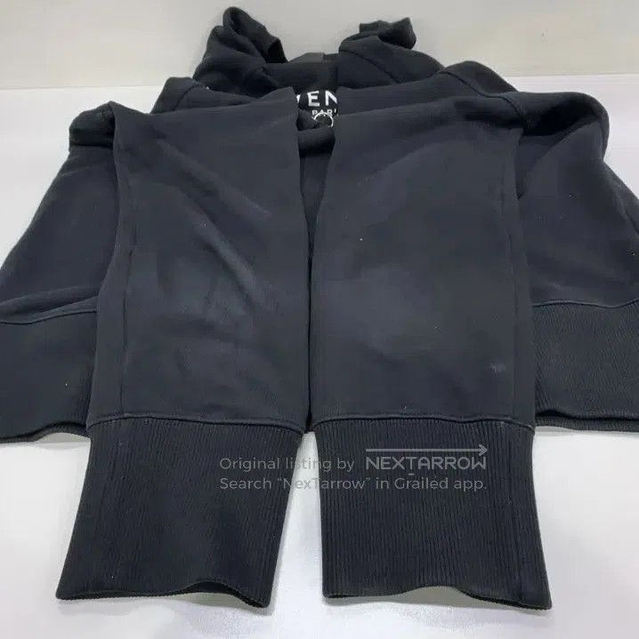 Givenchy Givenchy Logo Print Crewneck Long-Sleeve Sweatshirt. Size US XXL / EU 58 / 5 - 5 Thumbnail