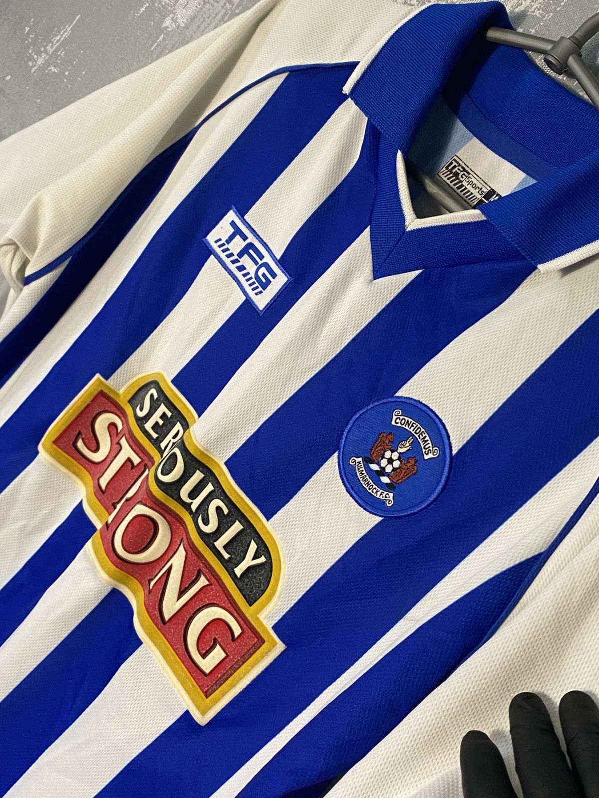 Vintage Vintage Kilmarnock TFG 2001/02 Soccer Jersey #19 Dargo Shirt Size US M / EU 48-50 / 2 - 6 Thumbnail
