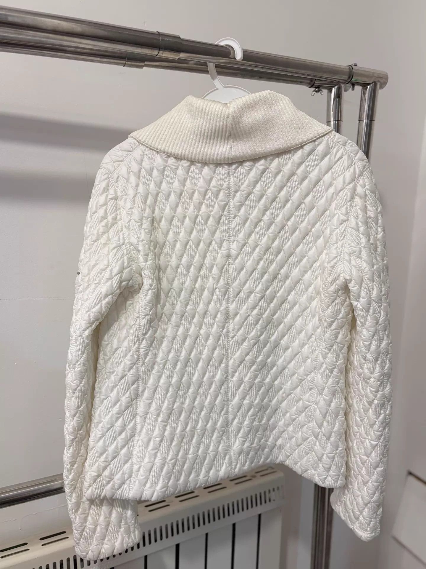 Louis Vuitton LV White Quilted Notch Collar Thin Cotton Jkt 42 Size M / US 6-8 / IT 42-44 - 6 Thumbnail