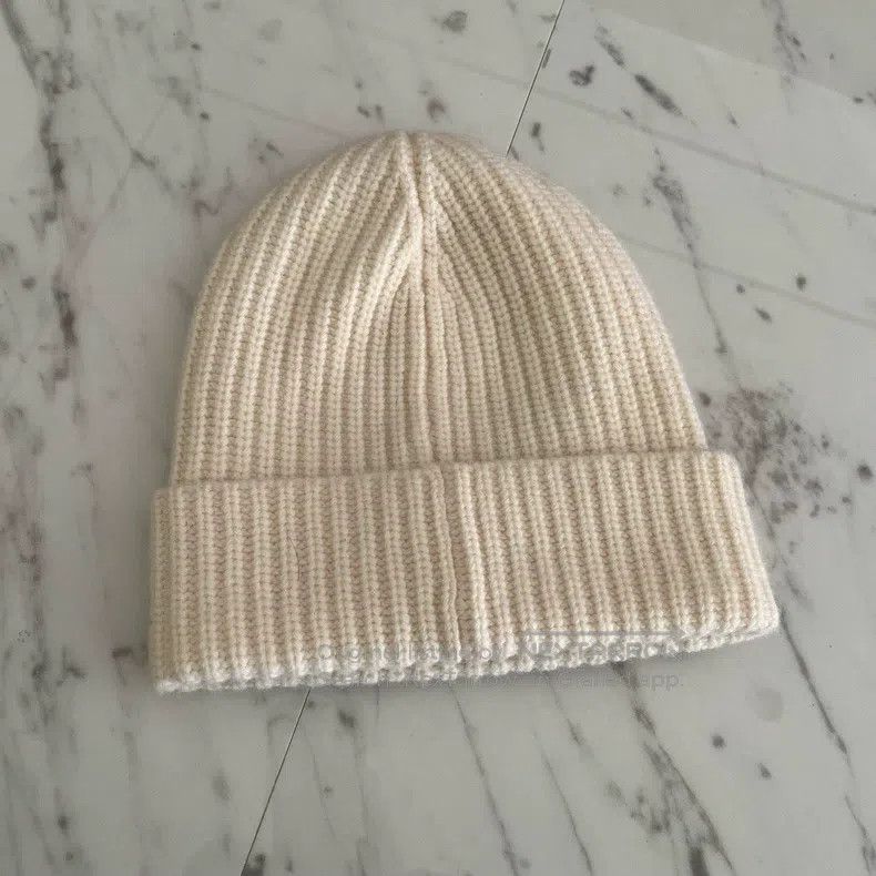 Fendi Fendi size S Wool cold hat / beanie with letter logo Size ONE SIZE - 2 Thumbnail