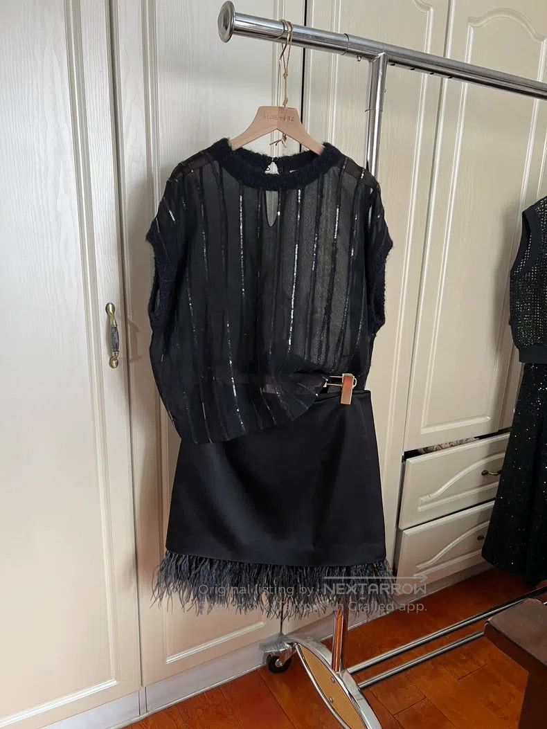 Brunello Cucinelli Brunello Cucinelli Feather Sequin Skirt Size 25" / US 0 / IT 36 - 4 Thumbnail