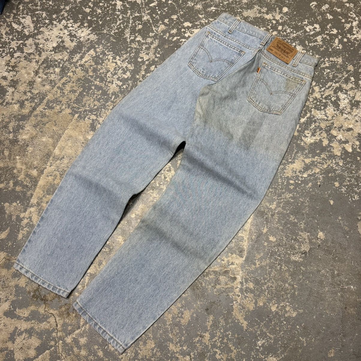 Levi's Vintage Levi’s 550 Light Wash Blue Denim Jeans USA NWOT Size US 27 - 2 Thumbnail