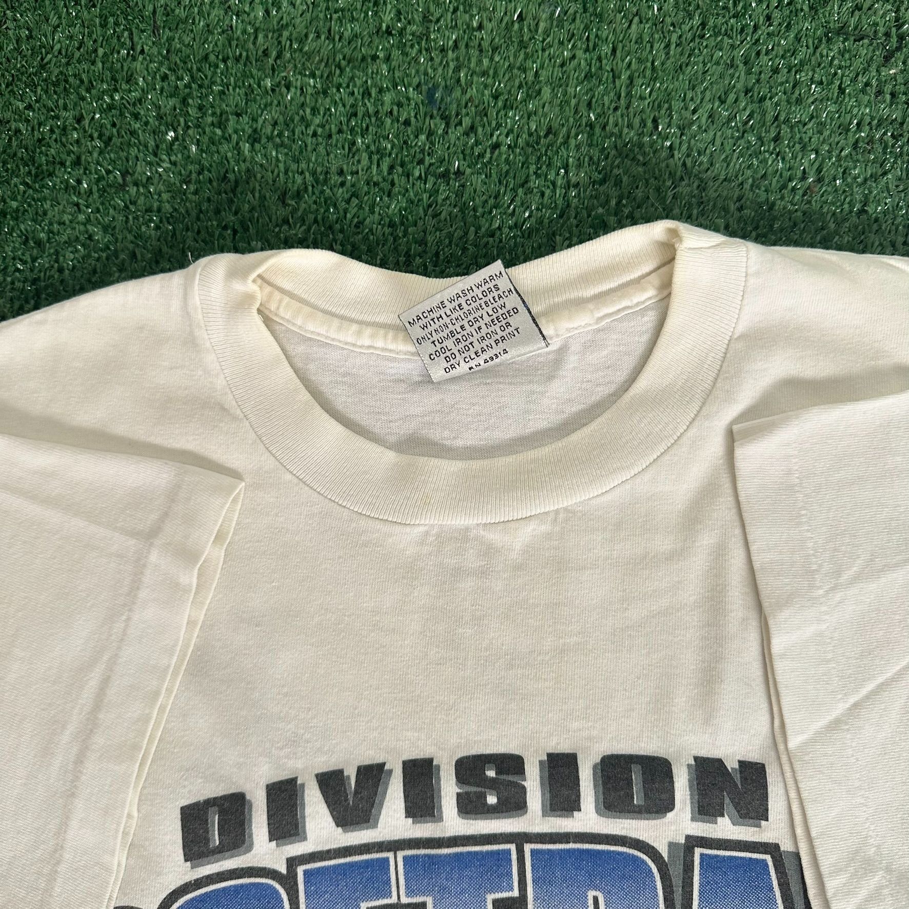 Gear for Sports Vintage 90s NCAA Women's Softball World Series T-Shirt White Size US L / EU 52-54 / 3 - 3 Thumbnail